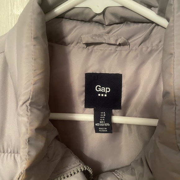 Women’s GAP Puffer Vest sz Lg grey, snap and zip front - Picture 3 of 3